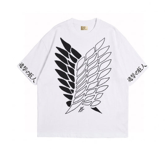 - Attack On Titan - Tshirt